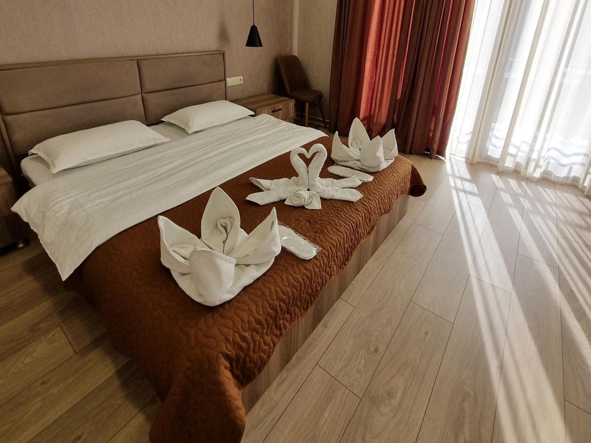 Hotel Sweet Night Stepantsminda Exterior photo