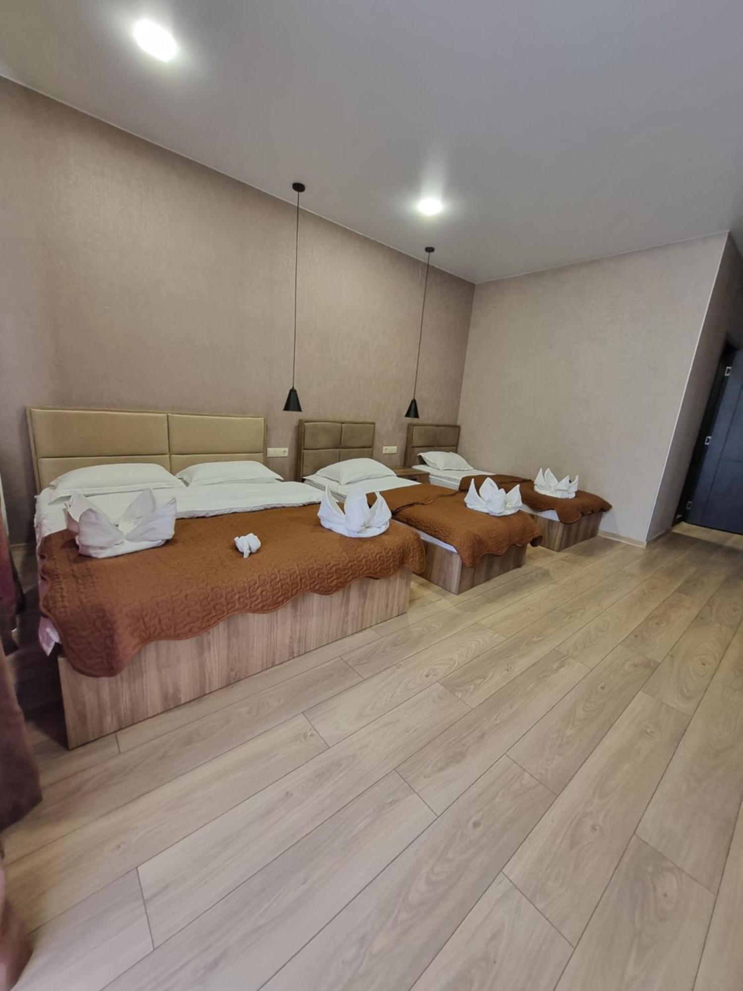 Hotel Sweet Night Stepantsminda Exterior photo